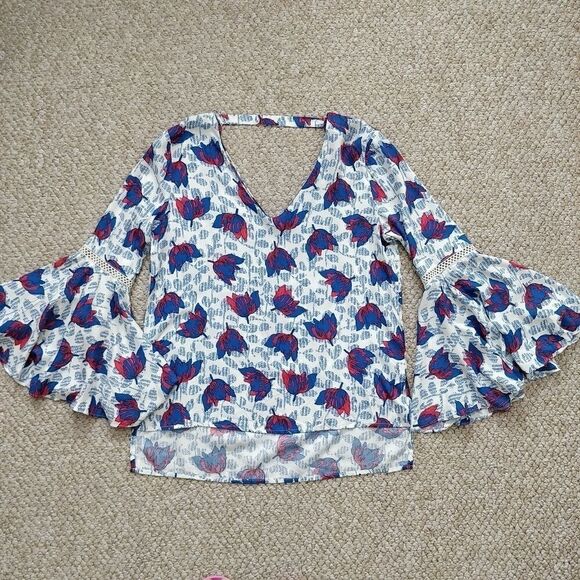 Hazel double v-neck bell sleeves blouse sz S - Picture 6 of 9